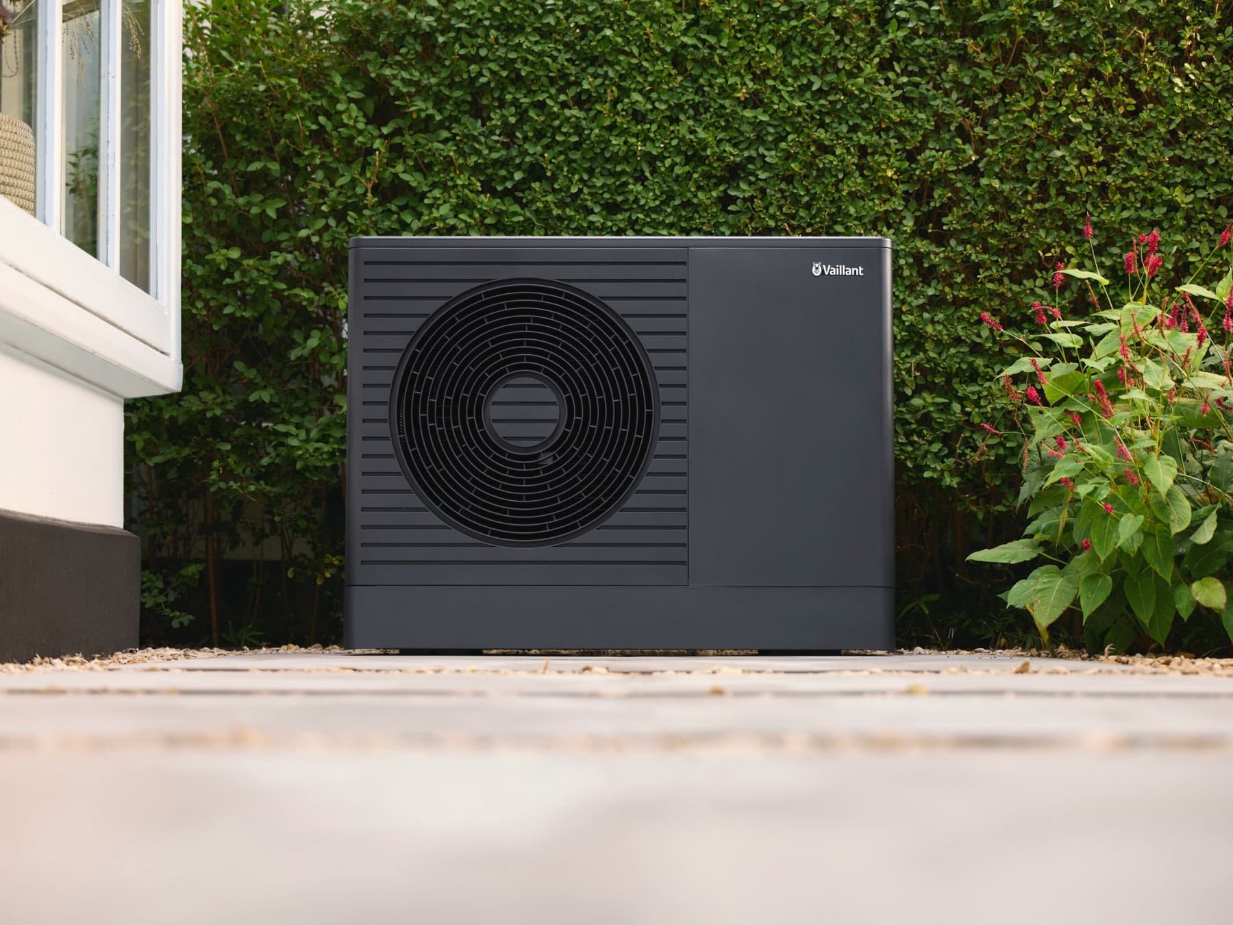 aroTHERM pro pencere kenarında